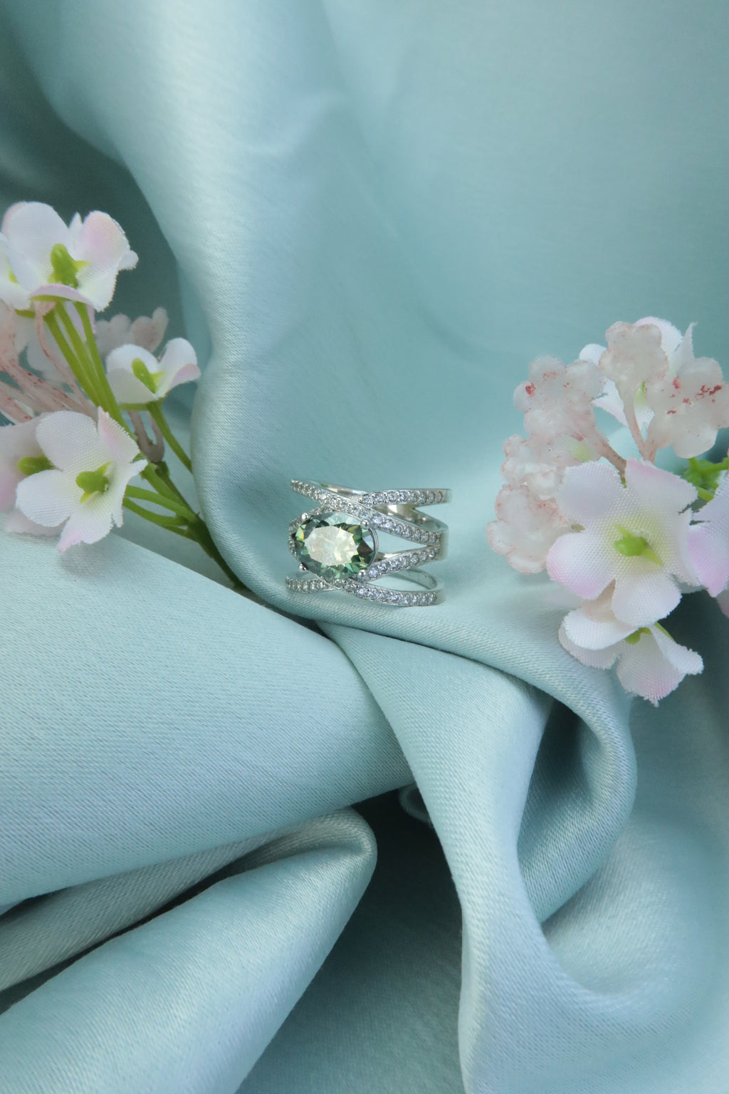 Elysian Verde Cross Band Ring