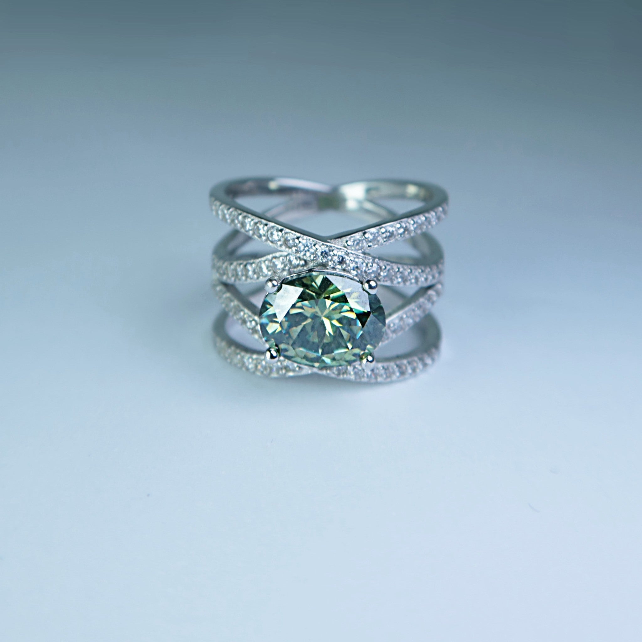 Elysian Verde Cross Band Ring